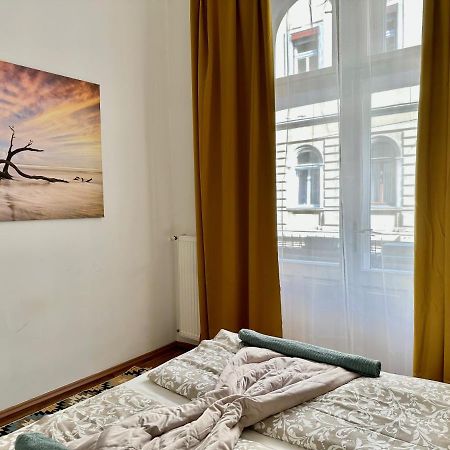 Weinerhouse Design Apartment Budapest Luaran gambar