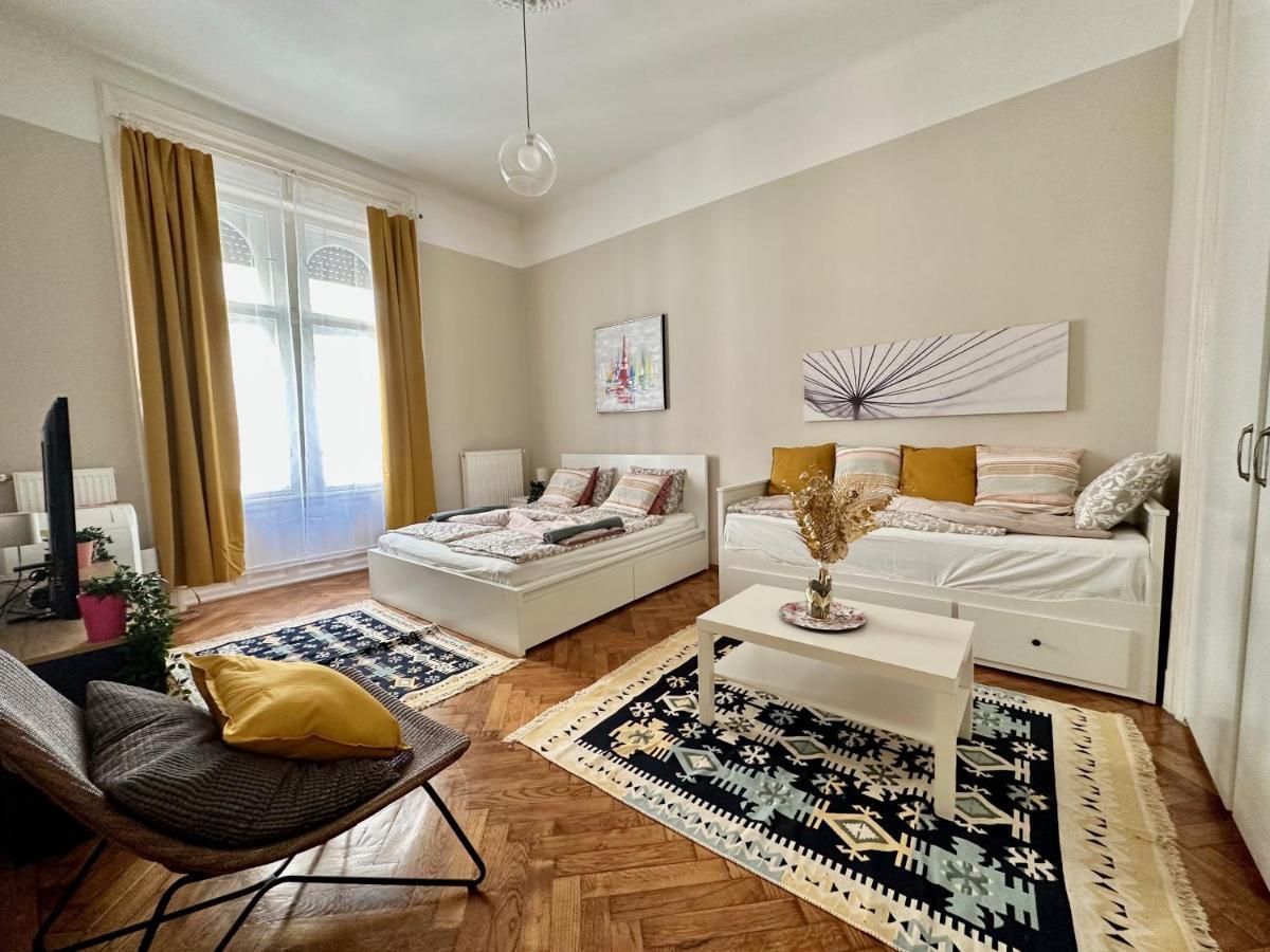 Weinerhouse Design Apartment Budapest Luaran gambar