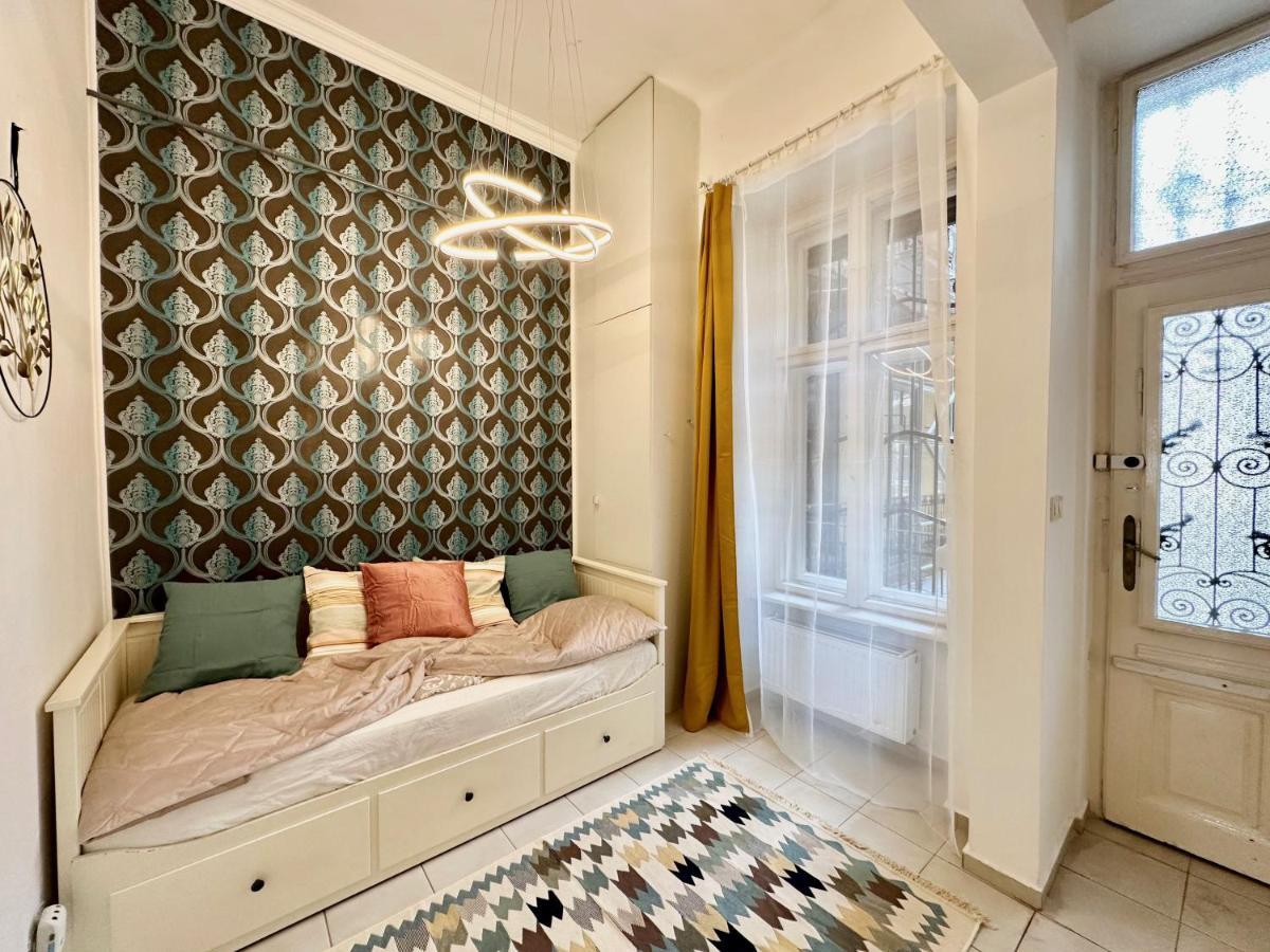 Weinerhouse Design Apartment Budapest Luaran gambar