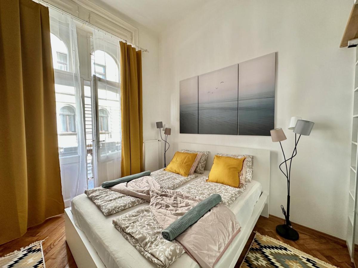 Weinerhouse Design Apartment Budapest Luaran gambar